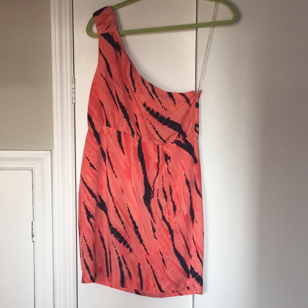 Medium one shoulder mid-thigh dress new with tags